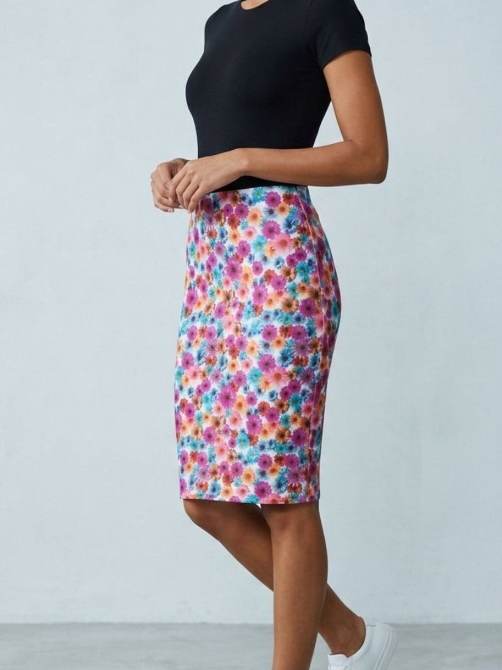 Sans Souci Multicolored Gerbera Daisy Floral Pencil Skirt - Size Small
